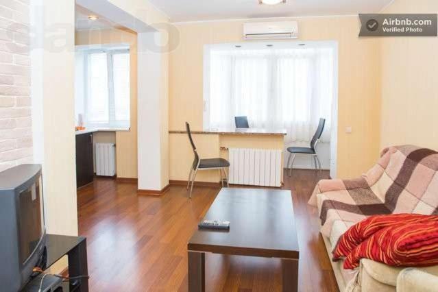 Ferienwohnung 2-Х Комнатная На Подоле Kiew Exterior foto